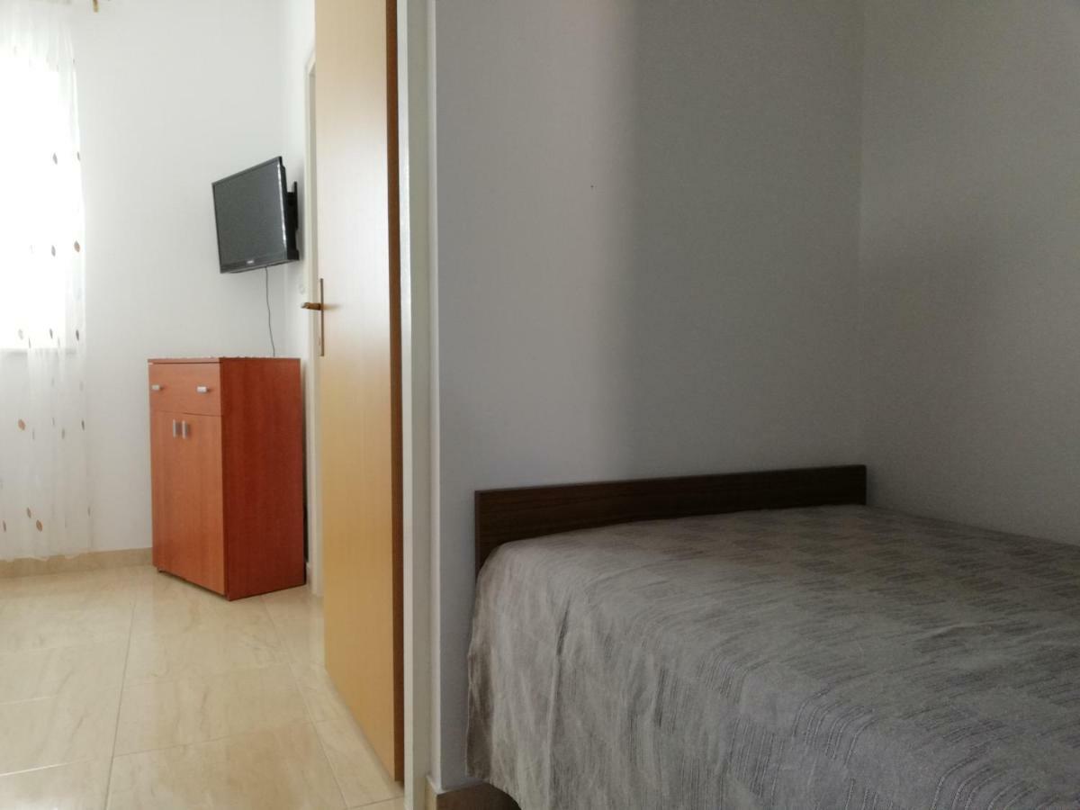 Apartment Ivo Mazic Sreser Bagian luar foto