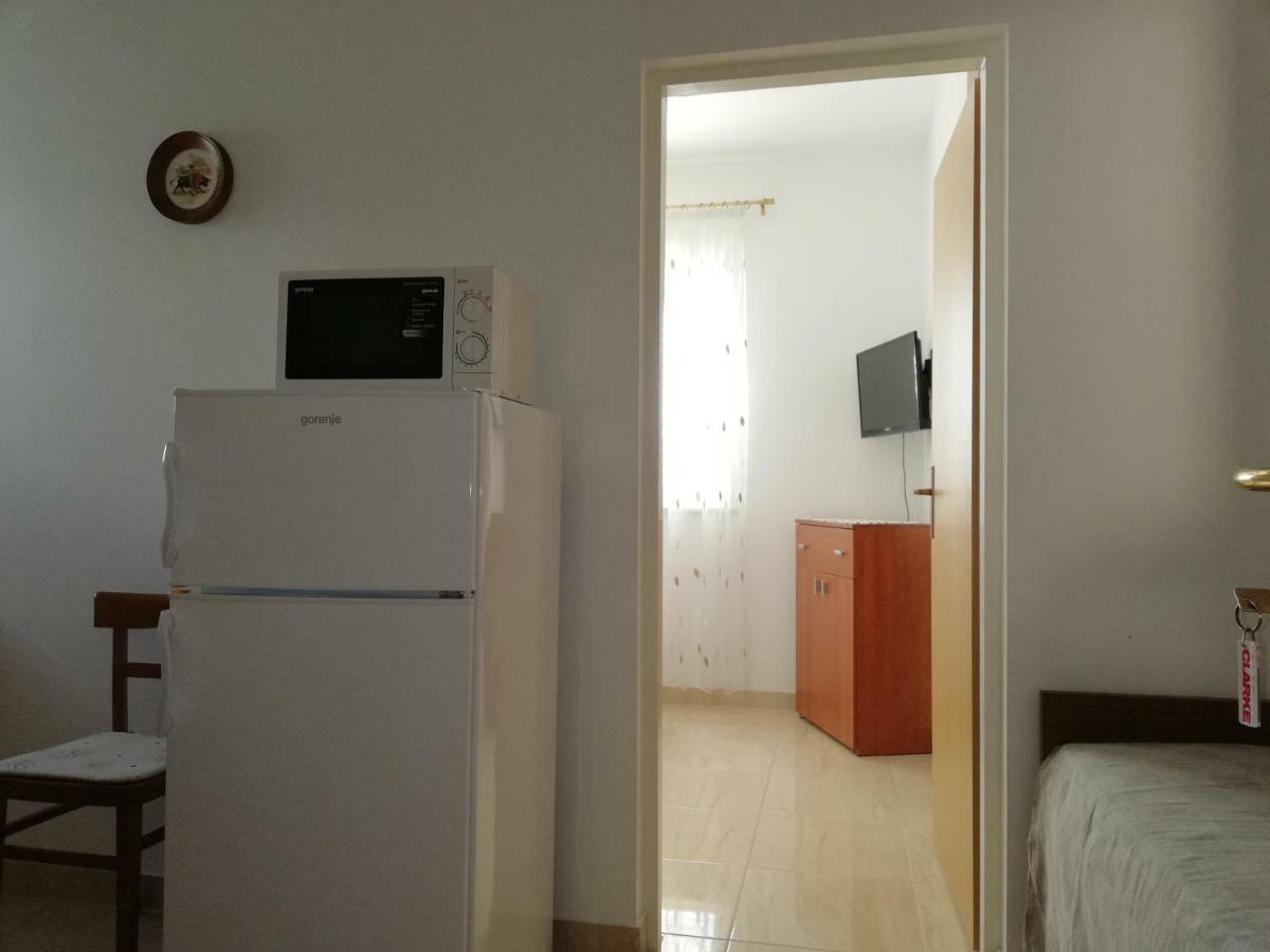 Apartment Ivo Mazic Sreser Bagian luar foto